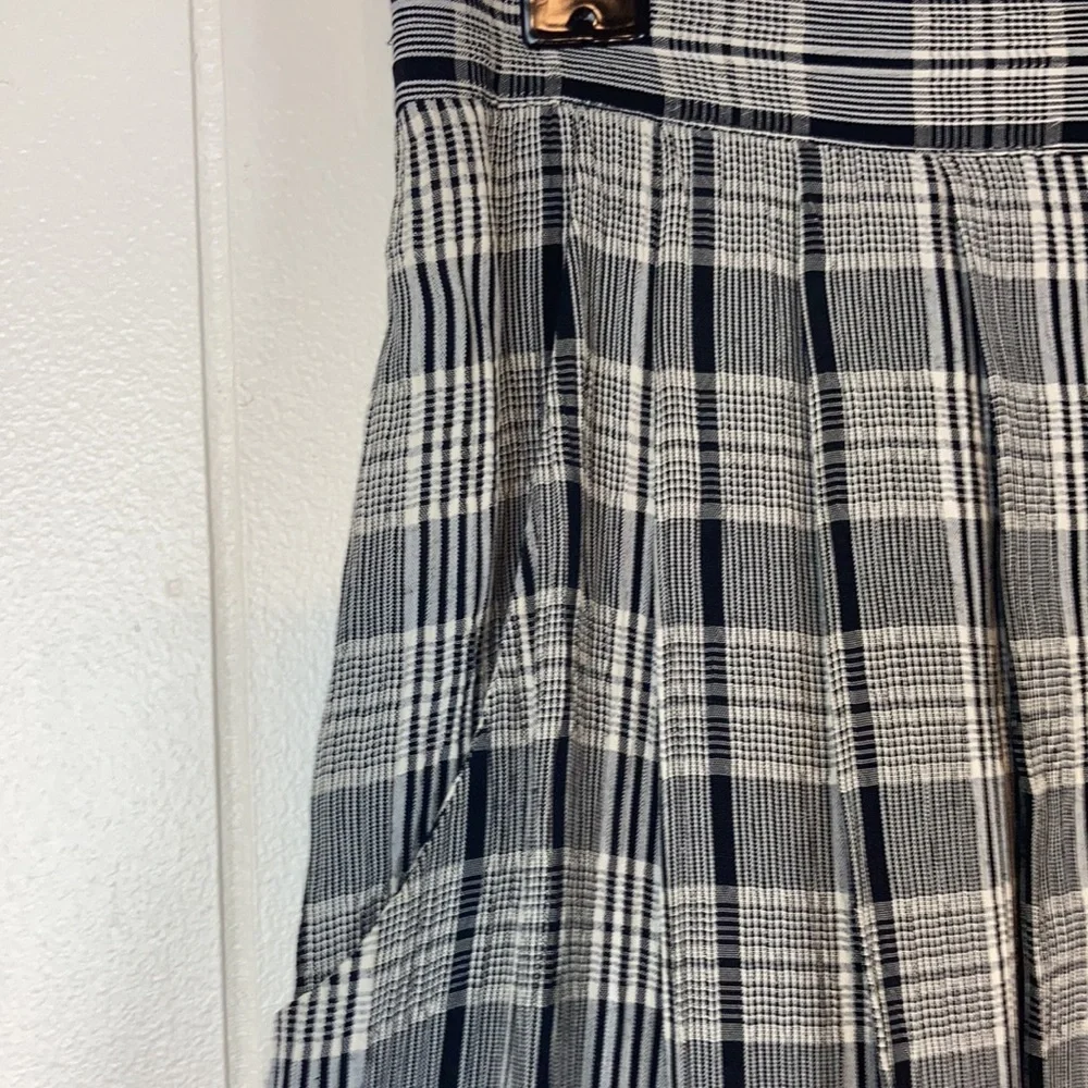 Women’s vintage button skirt black and white plaid with pockets - Picture 4 of 6